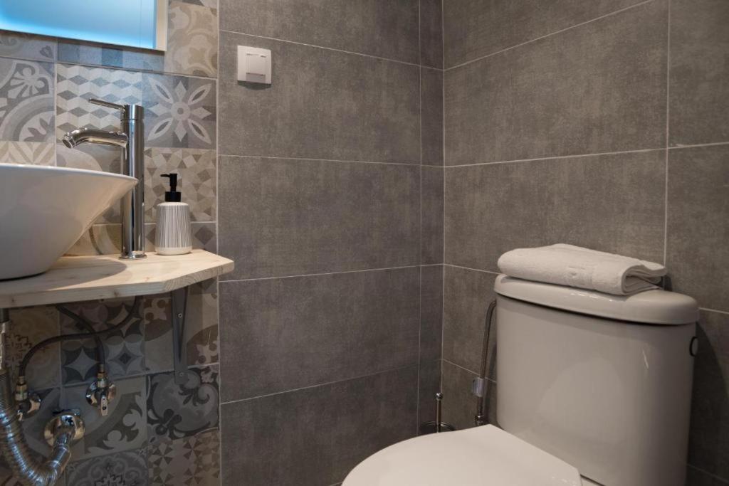 Monastiraki 3-4 Blue Sky Apartment Атина Екстериор снимка